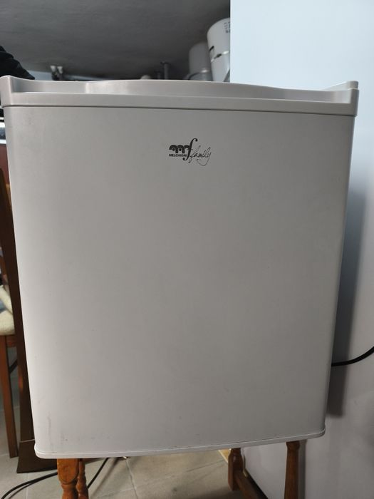 Sprzedam Mini lodówka mini lodówkę