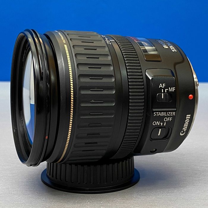 Canon EF 28-135mm f/3.5-5.6 IS USM