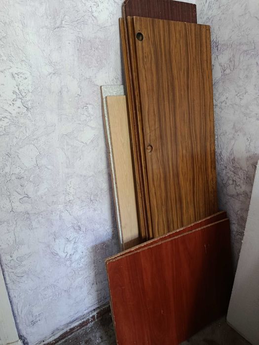 Продам ламинированные панели из ДСП ( двери с мебельных шкафов) б/у