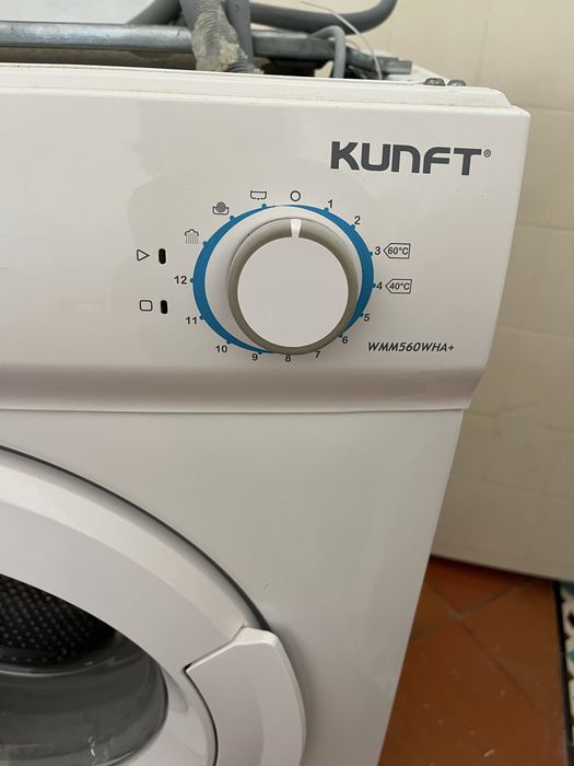Máquina de Lavar Roupa Kunft WMM560WH – a funcionar perfeitamente