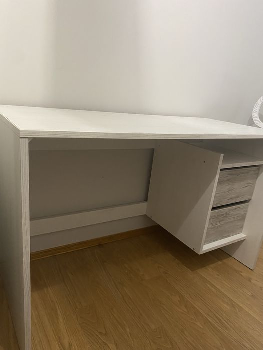 Стіл письмовий ДСП