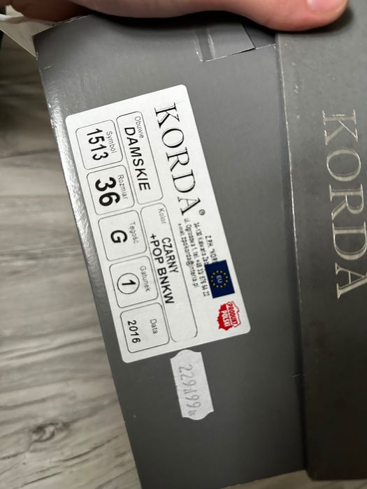 Buty Korda czółenka obcas koturna skórzane skóra naturalne półbuty