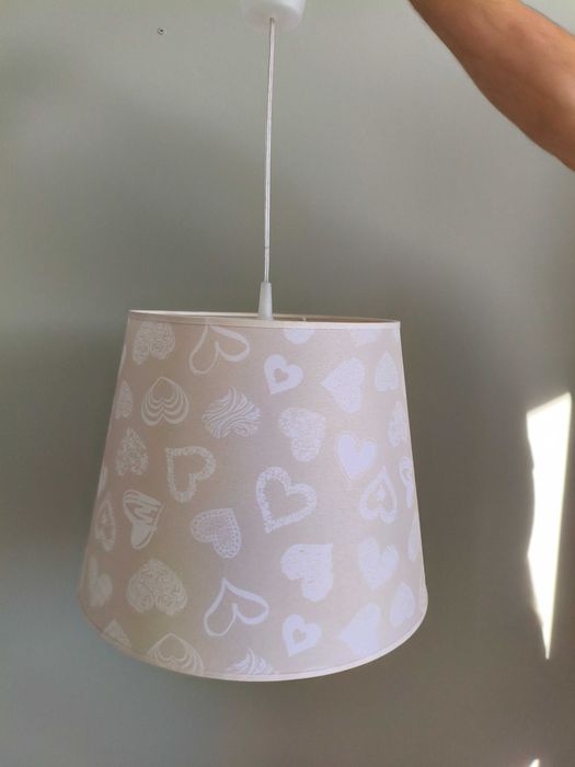 Lampa wisząca do pokoju
