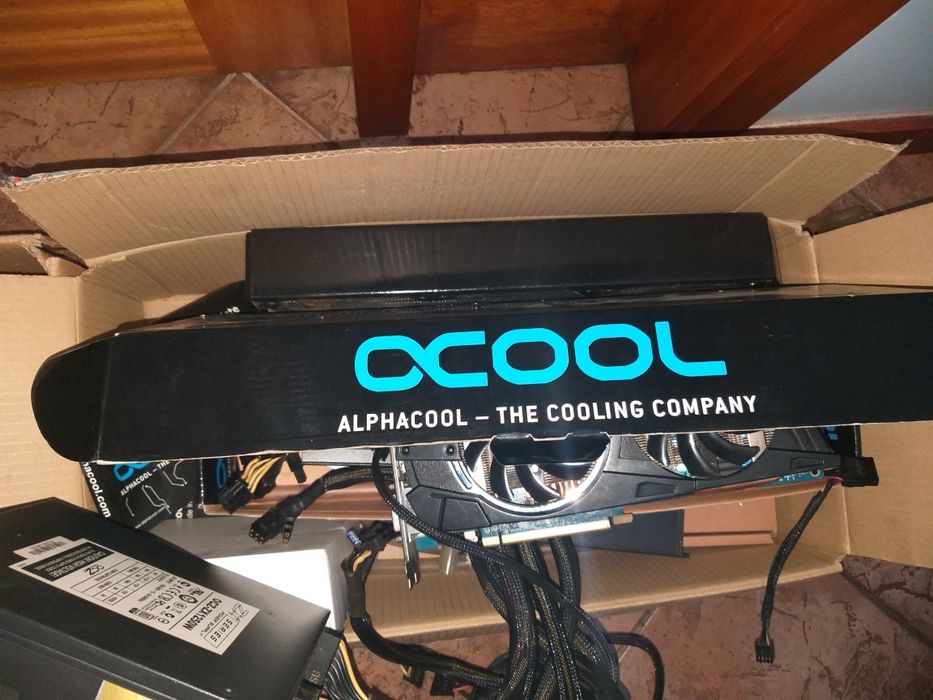 PC Equipment422805859656673281