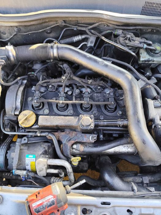 Posiadam czesci  opel astra h  3  1.7cdti   hb 2005r