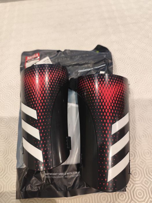 Caneleiras Adidas de criança