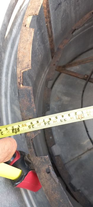 Продам радіальну радянську медогонку на 20 рам