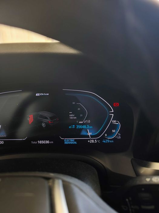 BMW 330e Sportline 10/2021 | Apenas 36 000 km em modo elétrico