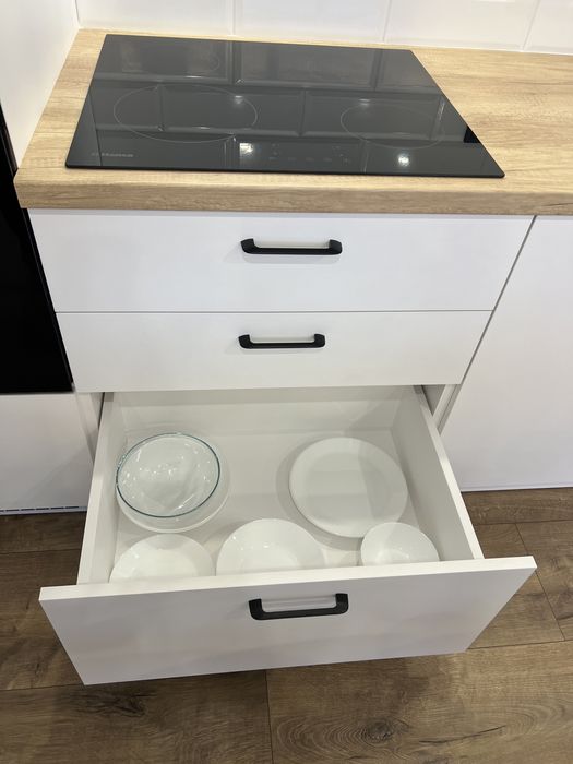 Сучасна нова квартира подобово