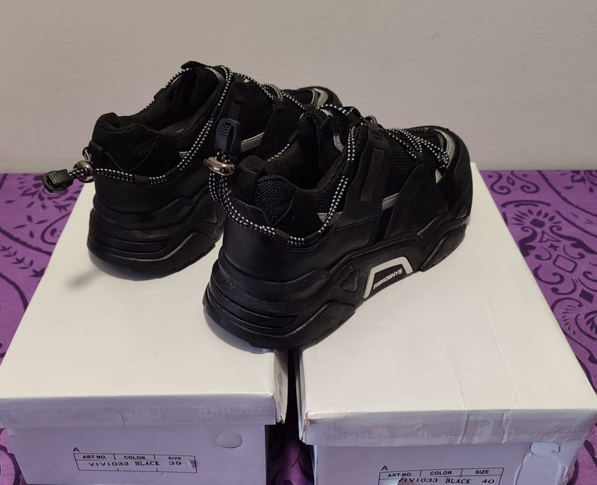 Black Slippers Size 39 and 40 – New

- Sizes: 39 and 40
- Made in P64551115693441122