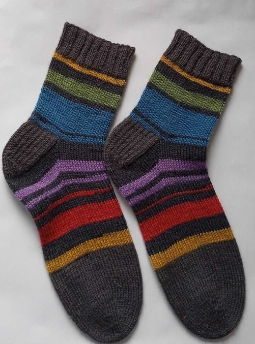 Продам женские тёплые вязаные тонкие носки ручной работы 35-36 р