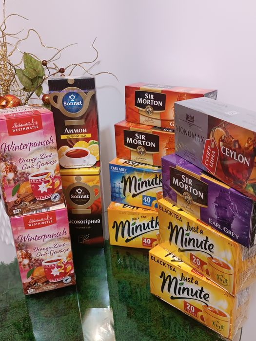 Набір рiзного чаю в пакетах . 12 шт