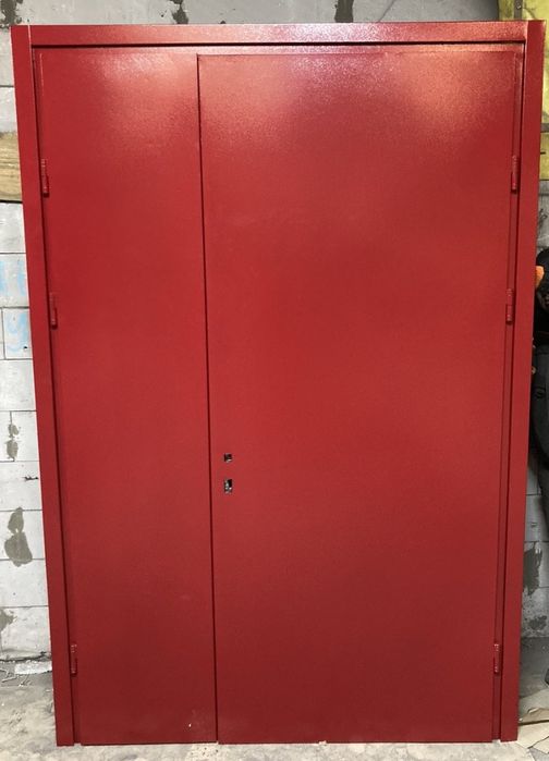 Входные двери металлические Нестандарты двустворчатые двери от произво