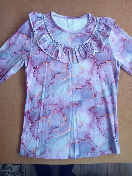 Dwie bluzeczki dziewczęce