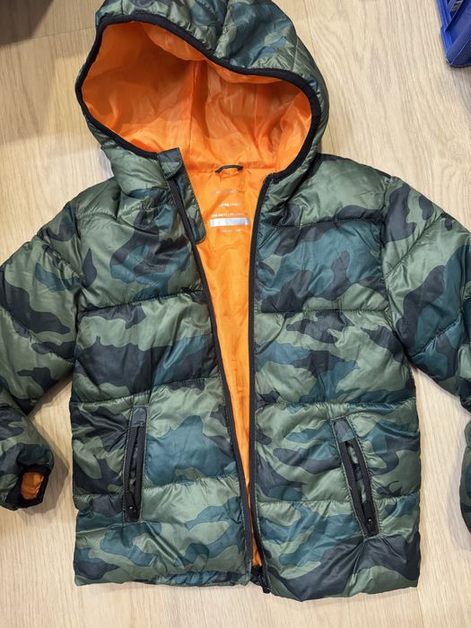 Фірмова курточка