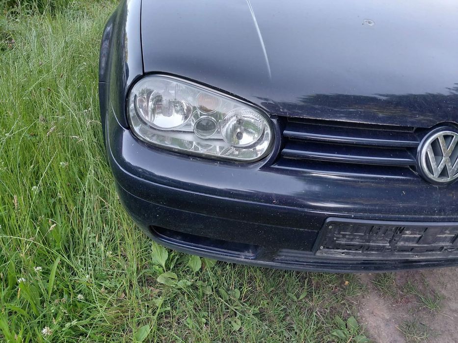 części VW VOLKSWAGEN GOLF IV 5 drzwi 1.8 20V turbo 1998r hatchback LAMPY PRZÓD prawa lewa