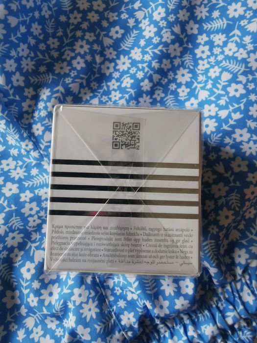 Baume-en-eau a la Rose Noite Sisley