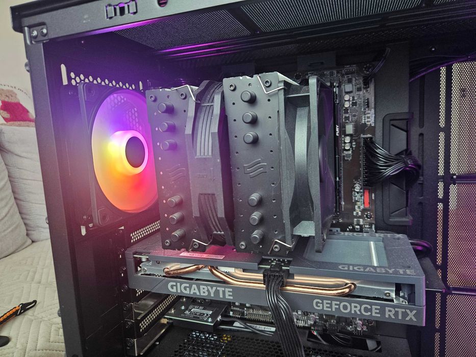 Gamingowy PC i7-9700KF RTX 4060 8GB 32GB RAM SSD 1,5TB WIFI BT