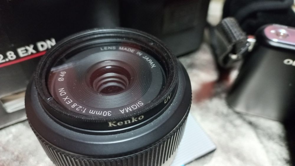 Фотоаппарат olympus e pm1+вспышка,объектив и много нужных аксесуаров