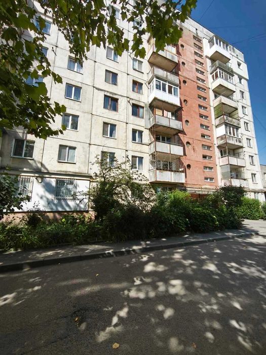 Продається 3-кімнатна квартира по вул. Сікорського Код: 52908