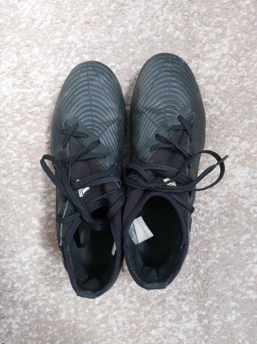 Сороконіжки Adidas Predator