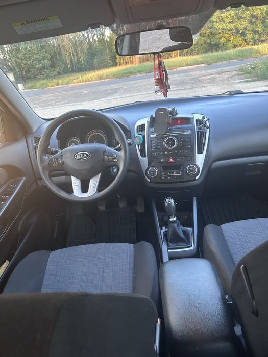 Samochód Kia ceed 1,4