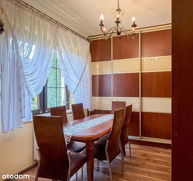 Elegancki dom w stylu pałacowym - 164m2