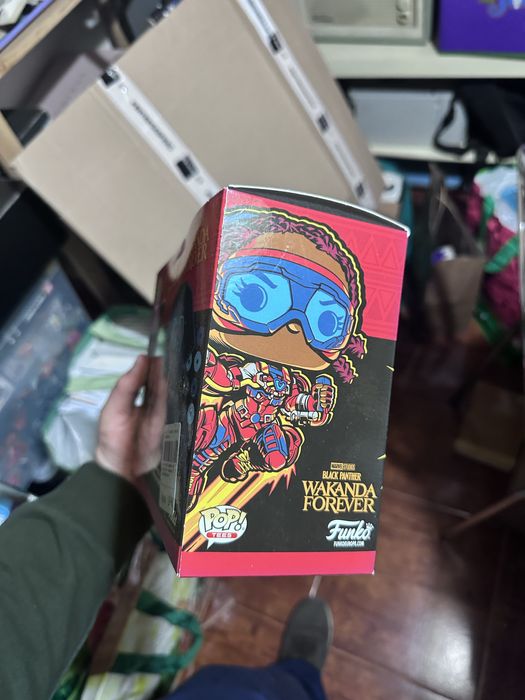 Funko Pop + Tshirt Wakanda Forever Black Panther