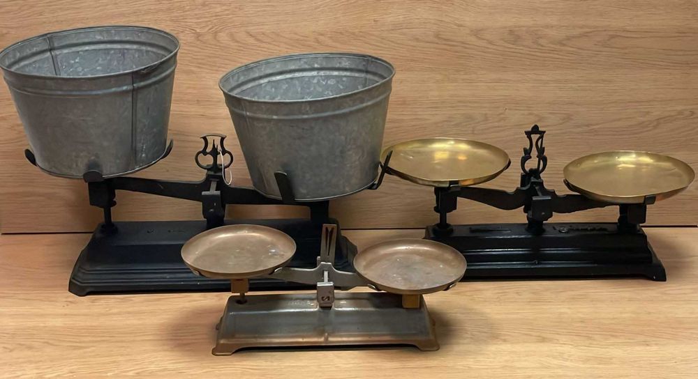 Balanças de mesa antigas, funcionais