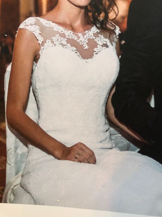 Suknia ślubna z trenem, koronka, litera „A”