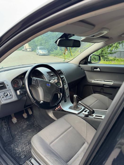 Volvo v50 2010 р