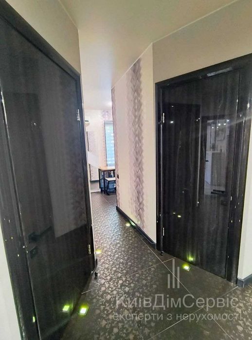 Продаж 2к квартири Госпітальна 2 Центр Печерський