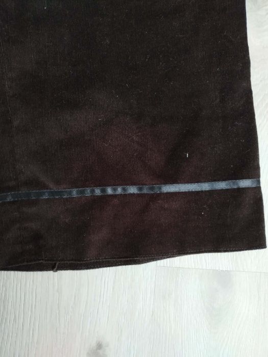 Spodnie brązowe sztruksowe 3/4