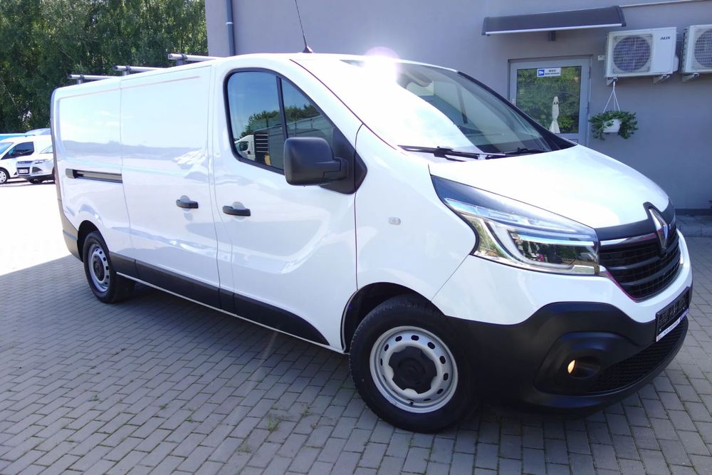 Renault Trafic Long  2.0 Dci 120 KM Klima Ledy Kamera  21 Rok 145 Tys.km. Long