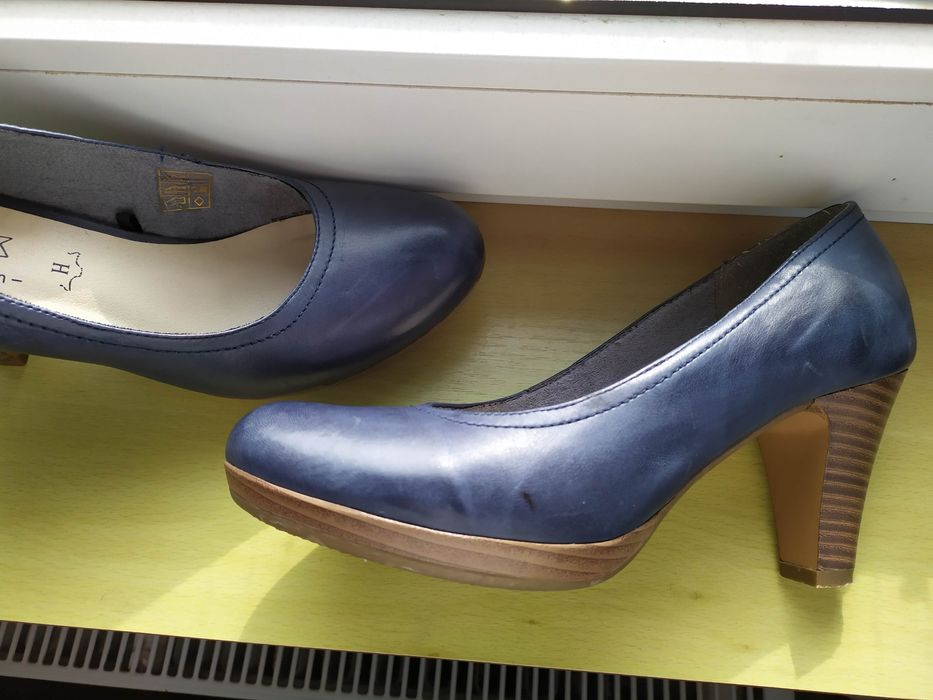 Buty na obcasie 38 skórzane