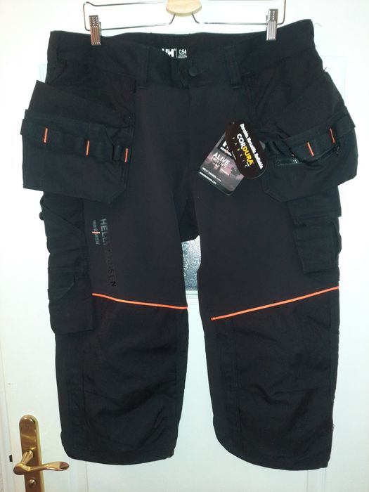 Helly hansen spodnie piratki rozC54. /77447-992 Chelsea evolution .