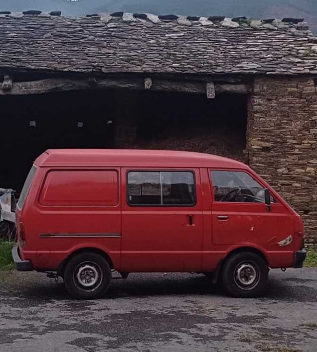 Nissan Vanette Cargo C22 - 2.0D - 1994