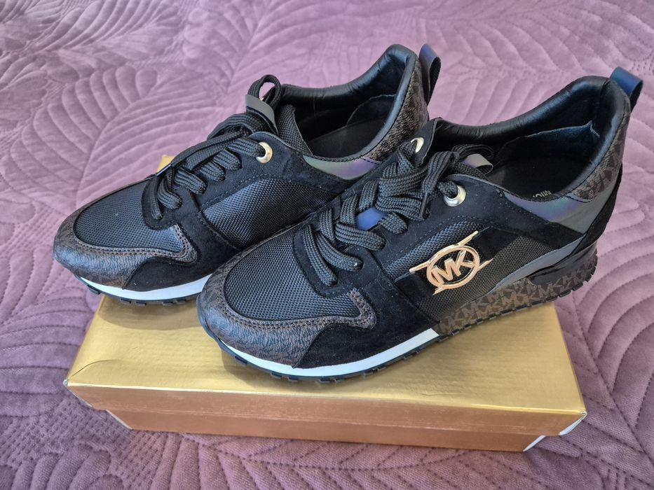 Кросовки кожаные