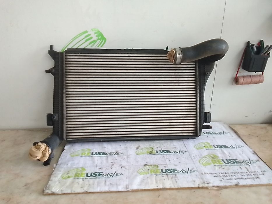 Radiador do intercooler VOLKSWAGEN Golf V (1K1)