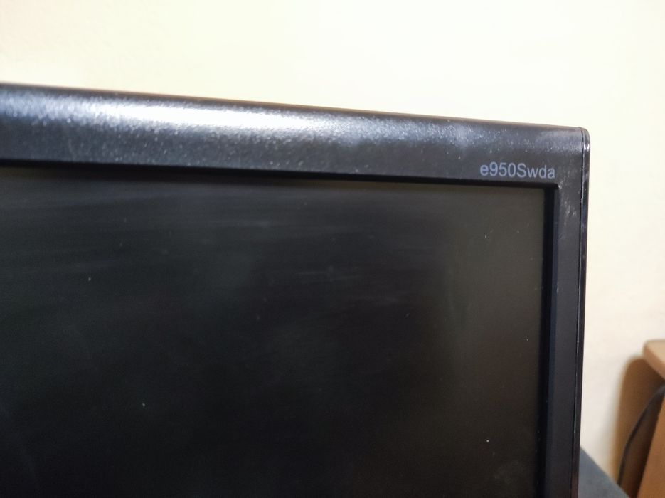 Монітор W-LED AOC E950Swdak 18,5"HD (1DVI/1VGA/1Audio) 170/160 TN 5ms