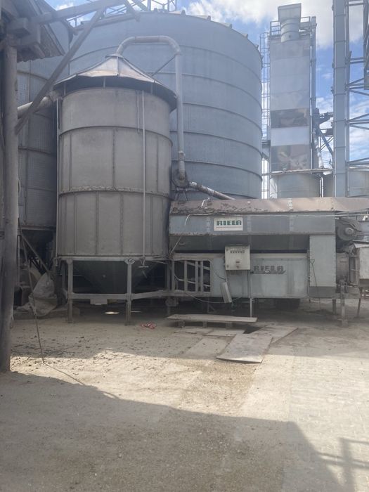 Зерносушарка мобільна RIELA 18 кубів