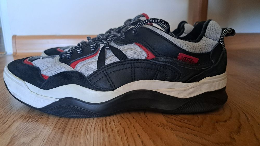 Buty sportowe Vans r. 39