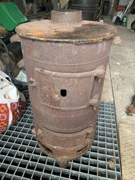 Буржуйка чавунна ( чугунна ) армійська