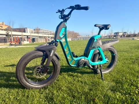 Yamaha Booster Easy elétrica COMO NOVA