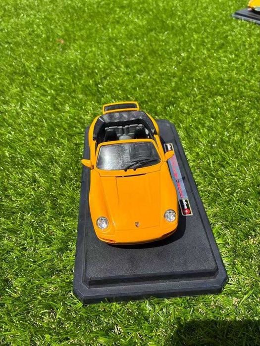 Miniatura Porsche 911 Carrera Cabriolet Bburago 1:24
