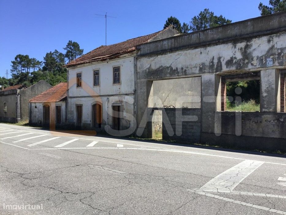 Oportunidade Negócio junto á Estação Ferroviária de Fátima - Prédio...