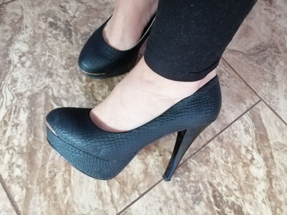 Sprzedam buty na platformie