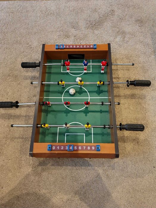 Sprzedam piłkarzyki mini.