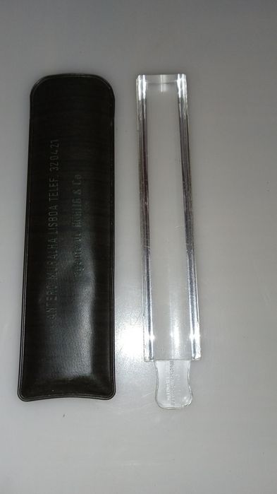 Antiga Lupa em Acrílico