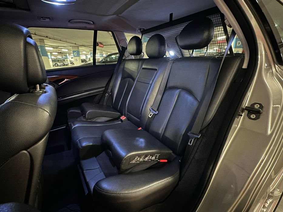Mercedes Benz Class E 220 CDI  08